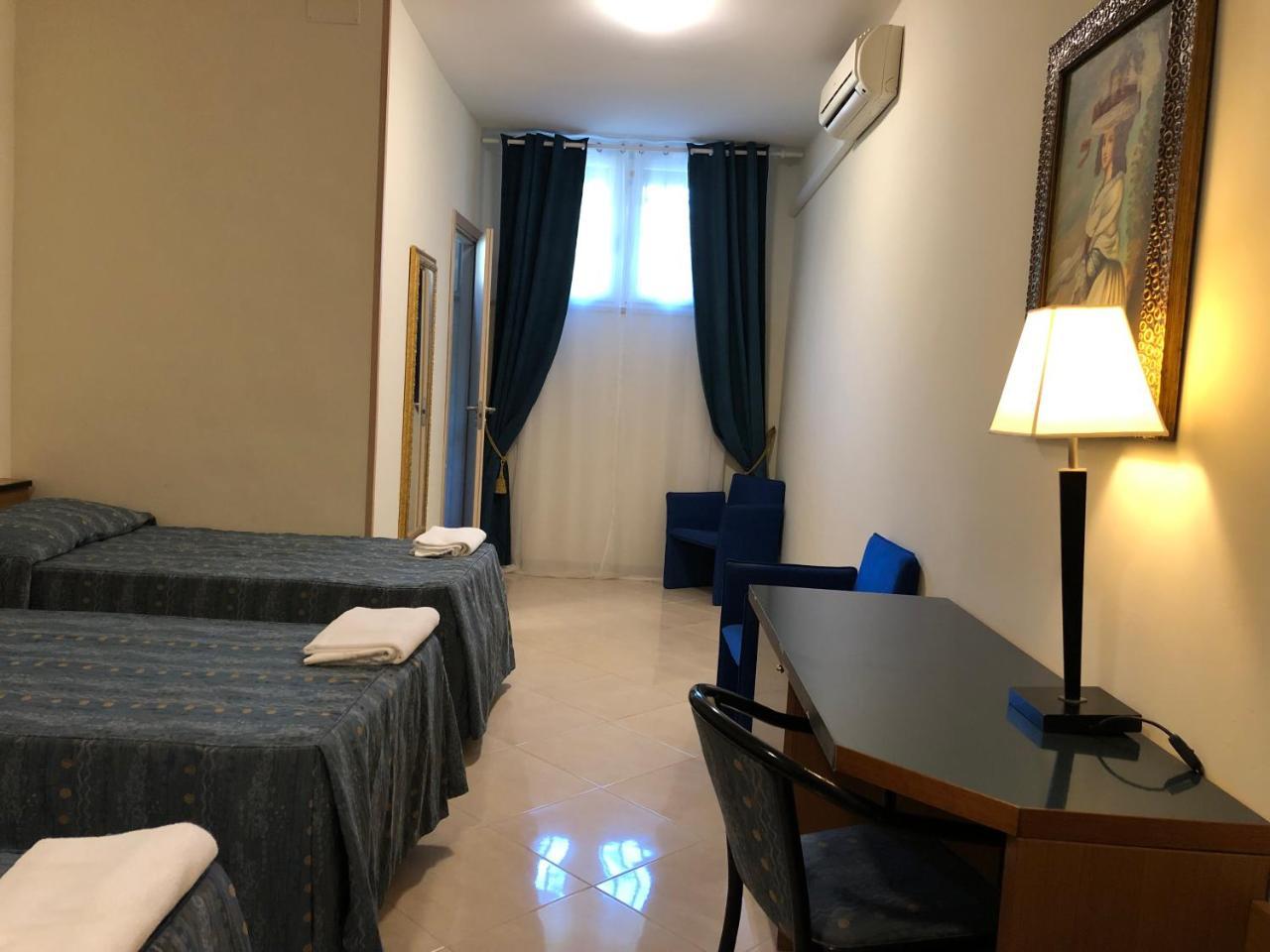 Hotel Chopin 3*