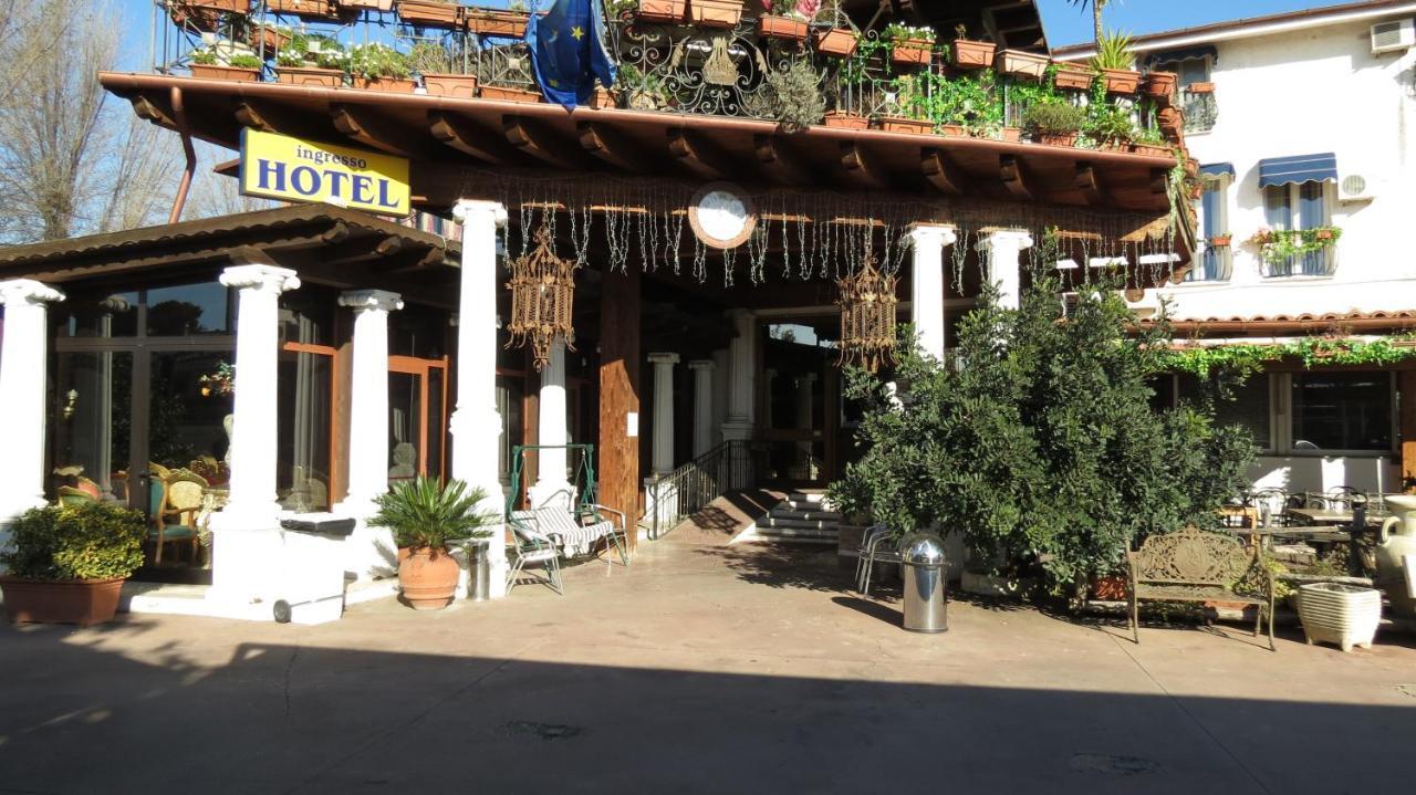 Chopin Hotel 3*
